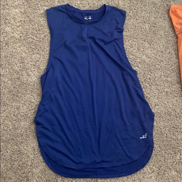 Bundle of 3 workout shirts! - Picture 2 of 7